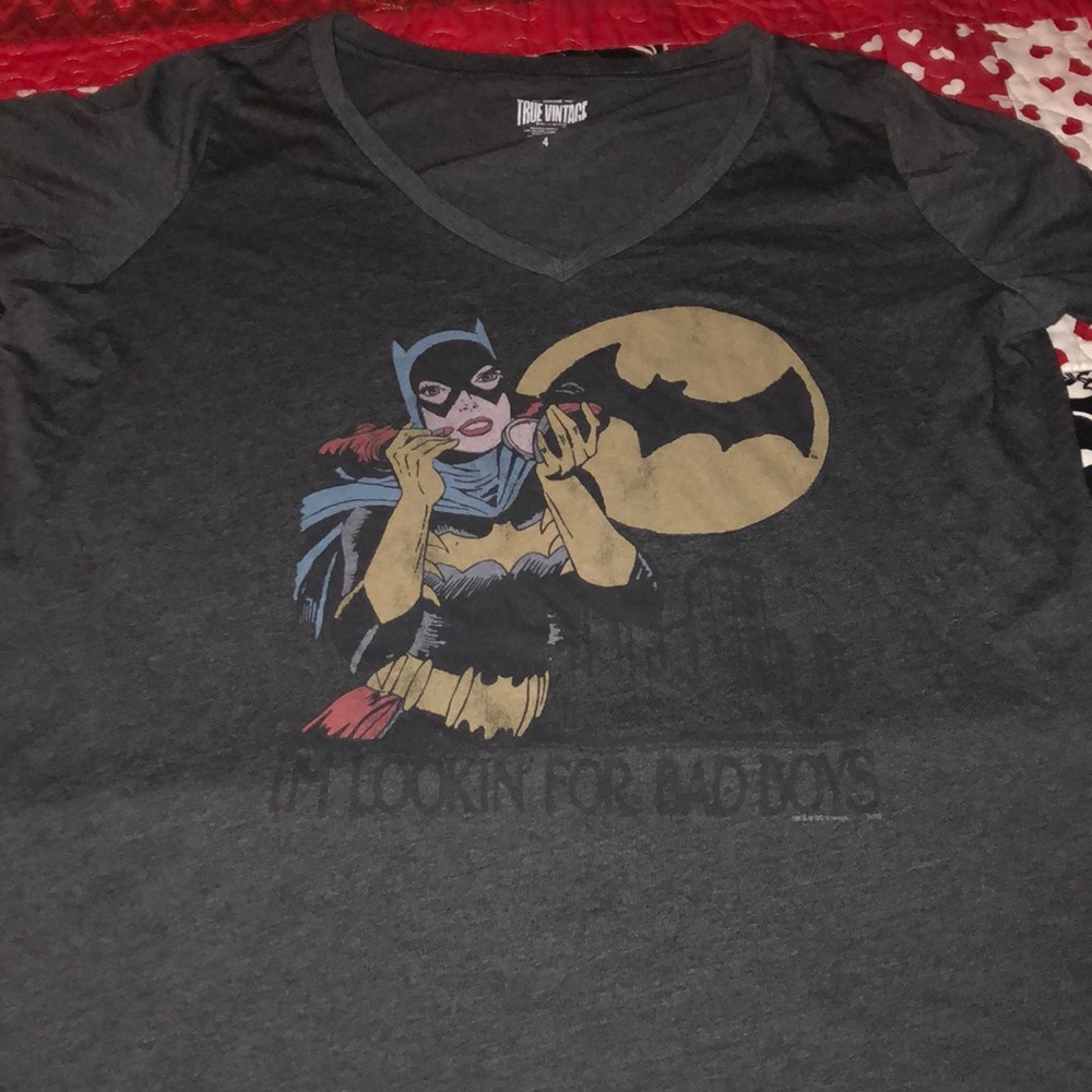 Short sleeve batgirl shirt